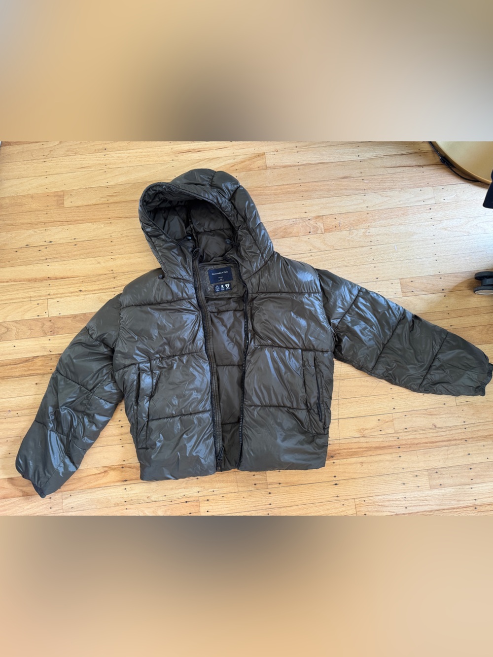 Abercrombie & Fitch Men's Hooded Puffer Jacket - olive green